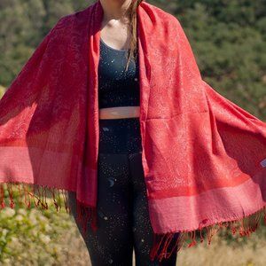 Red and Pink Paisley Lightweight Pashmina
